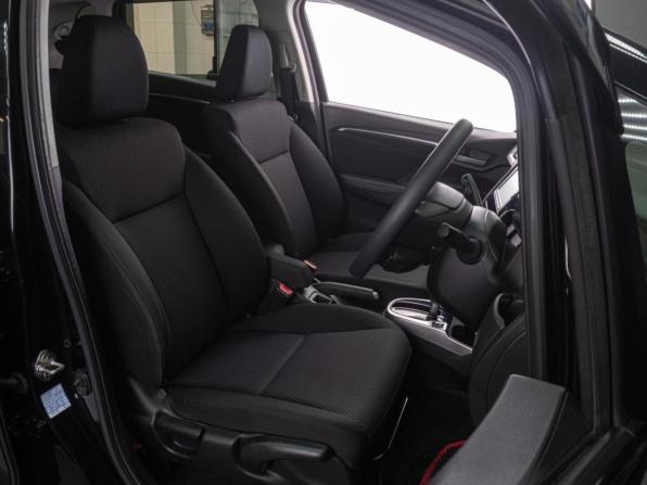Honda Fit III Рестайлинг с пробегом 2019 года, цена 1 329 000 рублей, 59733 км, хэтчбек, Автокод Объявления