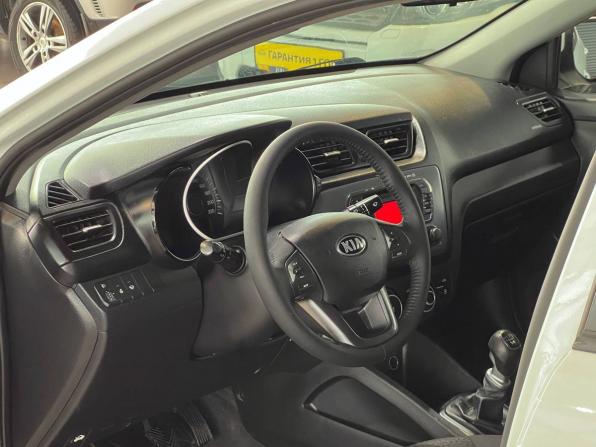 Kia Rio III с пробегом 2014 года, цена 890 000 рублей, 131000 км, седан, Автокод Объявления