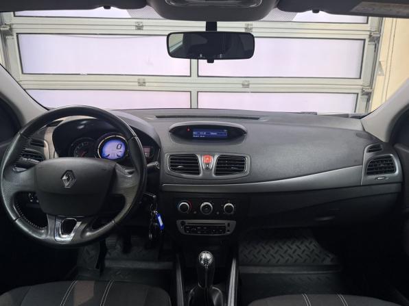 Renault Fluence I Рестайлинг с пробегом 2014 года, цена 950 000 рублей, 121989 км, седан, Автокод Объявления