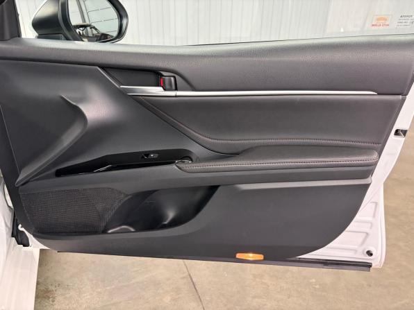 Toyota Camry VIII (XV70) с пробегом 2018 года, цена 2 397 000 рублей, 176488 км, седан, Автокод Объявления