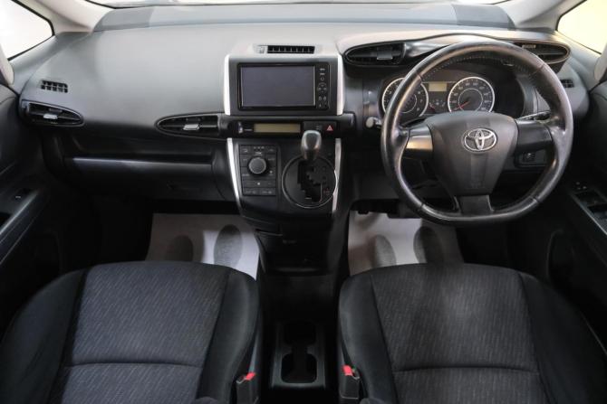 Toyota Wish II с пробегом 2011 года, цена 1 319 000 рублей, 200900 км, минивэн, Автокод Объявления