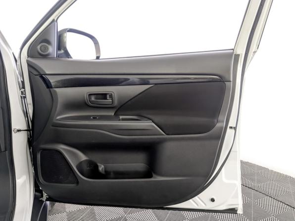 Mitsubishi Outlander III Рестайлинг 3 с пробегом 2018 года, цена 1 850 000 рублей, 162450 км, внедорожник, Автокод Объявления