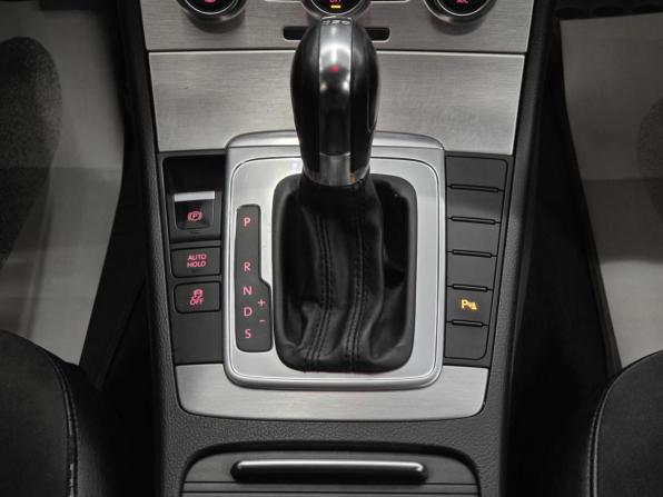 Volkswagen Passat B7 с пробегом 2012 года, цена 950 000 рублей, 186600 км, седан, Автокод Объявления