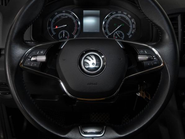 Skoda Karoq I с пробегом 2021 года, цена 2 492 000 рублей, 52665 км, внедорожник, Автокод Объявления