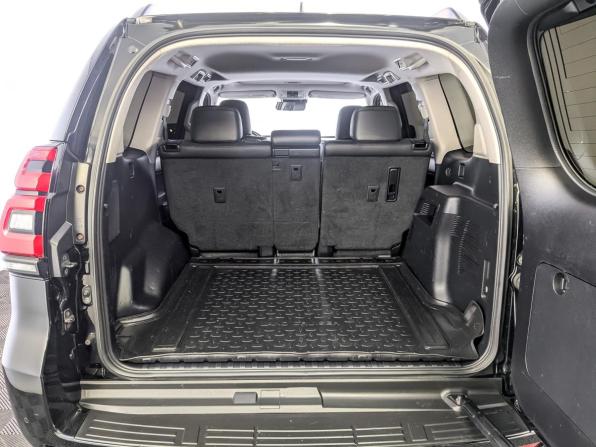 Toyota Land Cruiser Prado 150 Series Рестайлинг 2 с пробегом 2018 года, цена 4 500 000 рублей, 238427 км, внедорожник, Автокод Объявления