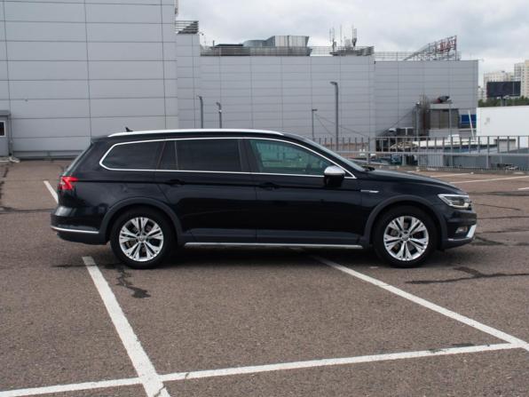 Volkswagen Passat B8 с пробегом 2017 года, цена 2 097 000 рублей, 276717 км, универсал, Автокод Объявления