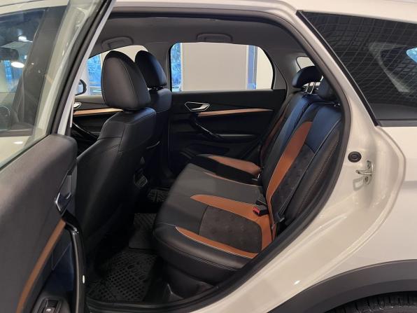Lada (ВАЗ) Vesta I Рестайлинг (NG) с пробегом 2023 года, цена 1 550 000 рублей, 1670 км, универсал, Автокод Объявления