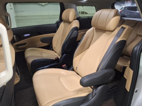 Kia Carnival IV с пробегом 2021 года, цена 3 850 000 рублей, 74702 км, минивэн, Автокод Объявления
