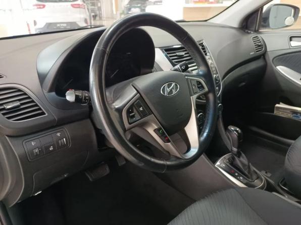 Hyundai Solaris I Рестайлинг с пробегом 2015 года, цена 943 000 рублей, 171125 км, седан, Автокод Объявления
