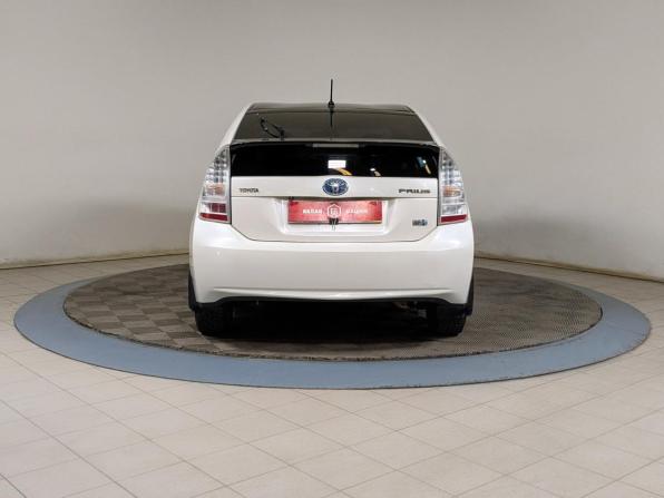 Toyota Prius III (XW30) с пробегом 2009 года, цена 999 900 рублей, 254000 км, лифтбек, Автокод Объявления
