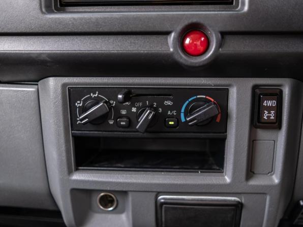 Mitsubishi Minicab VI с пробегом 2013 года, цена 649 000 рублей, 144189 км, фургон, Автокод Объявления