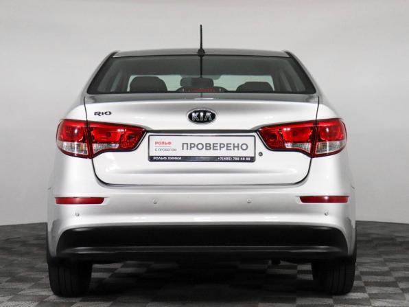 Kia Rio III Рестайлинг с пробегом 2016 года, цена 997 000 рублей, 84794 км, седан, Автокод Объявления