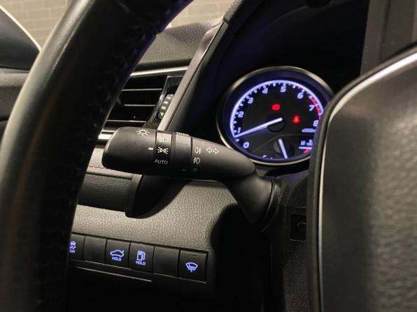 Toyota Camry VIII (XV70) с пробегом 2020 года, цена 2 939 000 рублей, 73612 км, седан, Автокод Объявления
