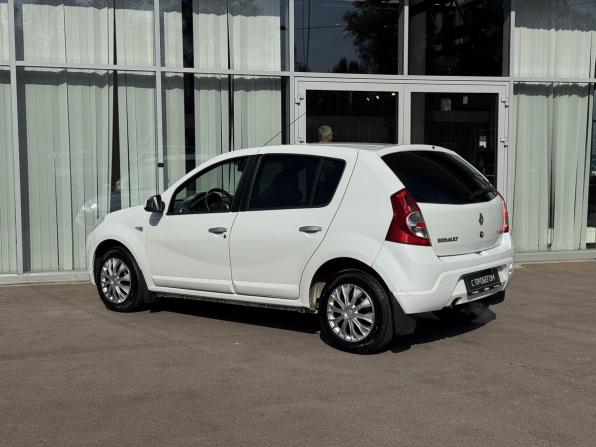 Renault Sandero I с пробегом 2013 года, цена 550 000 рублей, 251646 км, хэтчбек, Автокод Объявления