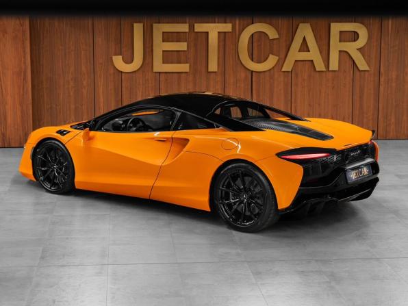 McLaren Artura с пробегом 2023 года, цена 24 900 000 рублей, 2490 км, купе, Автокод Объявления