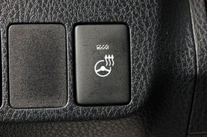 Toyota RAV4 IV (XA40) Рестайлинг с пробегом 2016 года, цена 2 199 000 рублей, 150000 км, внедорожник, Автокод Объявления