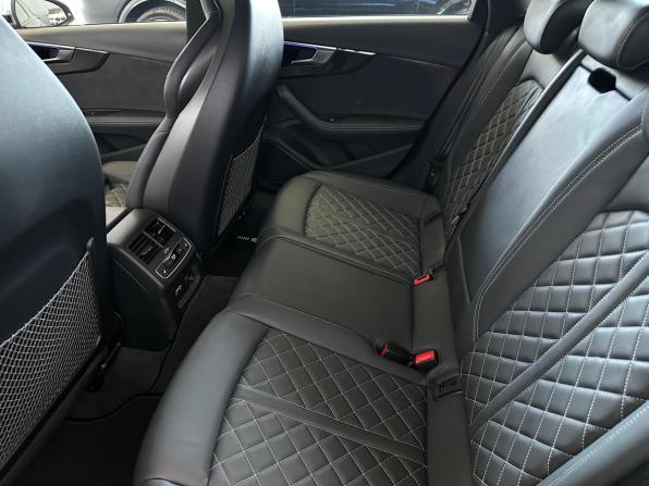 Audi S4 V (B9) Рестайлинг с пробегом 2022 года, цена 7 555 000 рублей, 8000 км, седан, Автокод Объявления