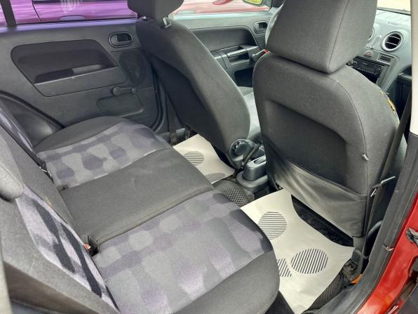 Ford Fusion I Рестайлинг с пробегом 2006 года, цена 435 000 рублей, 205734 км, хэтчбек, Автокод Объявления