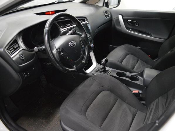 Kia Ceed II Рестайлинг с пробегом 2015 года, цена 950 000 рублей, 182930 км, хэтчбек, Автокод Объявления