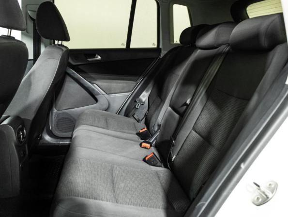 Volkswagen Tiguan I Рестайлинг с пробегом 2015 года, цена 1 699 700 рублей, 93360 км, внедорожник, Автокод Объявления