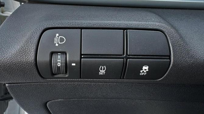 Hyundai Elantra VII (CN7) Рестайлинг с пробегом 2024 года, цена 2 395 000 рублей, 5149 км, седан, Автокод Объявления