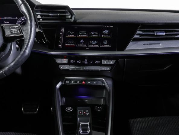 Audi A3 IV (8Y) с пробегом 2021 года, цена 2 655 000 рублей, 69891 км, хэтчбек, Автокод Объявления