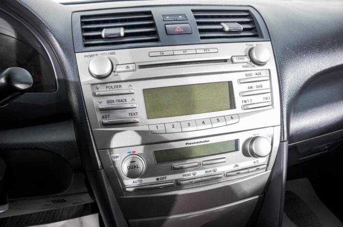 Toyota Camry VI (XV40) Рестайлинг с пробегом 2011 года, цена 1 749 000 рублей, 224000 км, седан, Автокод Объявления