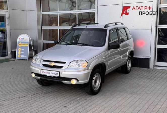 Chevrolet Niva I Рестайлинг с пробегом 2013 года, цена 460 000 рублей, 146656 км, внедорожник, Автокод Объявления