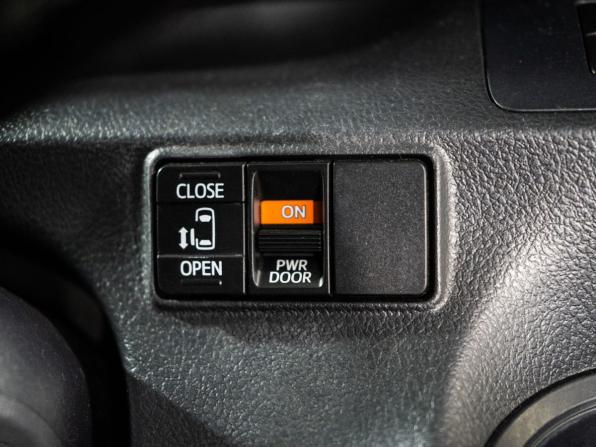 Toyota Sienta II с пробегом 2016 года, цена 1 148 500 рублей, 180360 км, компактвэн, Автокод Объявления