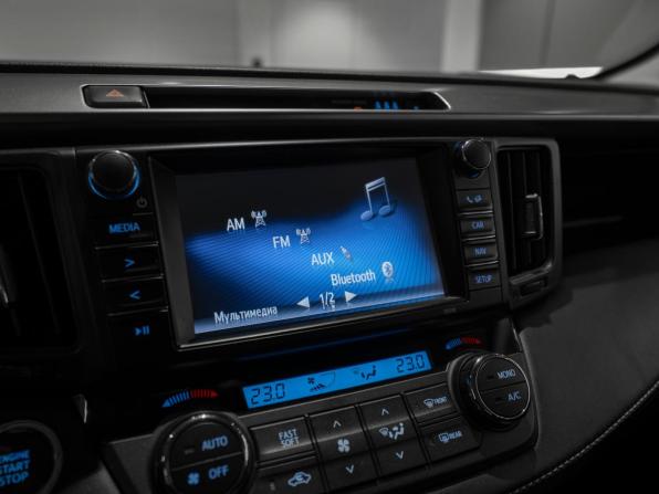 Toyota RAV4 IV (XA40) Рестайлинг с пробегом 2017 года, цена 2 690 000 рублей, 84637 км, внедорожник, Автокод Объявления