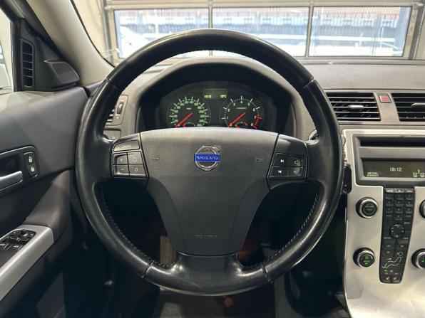 Volvo C30 I Рестайлинг с пробегом 2011 года, цена 820 000 рублей, 244611 км, хэтчбек, Автокод Объявления