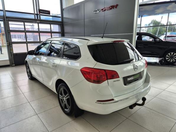 Opel Astra J Рестайлинг с пробегом 2013 года, цена 799 000 рублей, 213565 км, универсал, Автокод Объявления