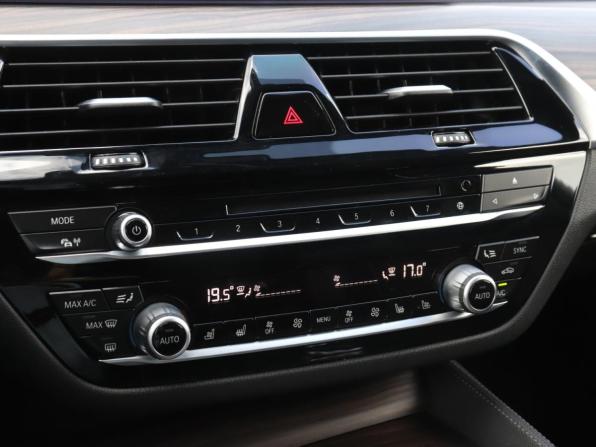 BMW 5 серии VII (G30/G31/G38) с пробегом 2019 года, цена 4 600 000 рублей, 93090 км, седан, Автокод Объявления