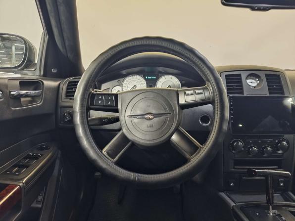 Chrysler 300C I с пробегом 2008 года, цена 939 000 рублей, 318649 км, седан, Автокод Объявления