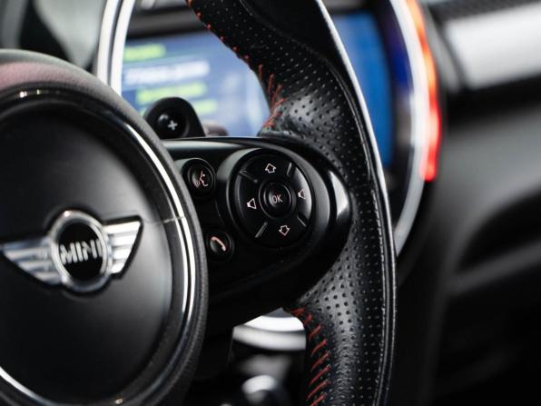 Mini Hatch III (F55/F56) с пробегом 2014 года, цена 1 848 055 рублей, 138663 км, хэтчбек, Автокод Объявления