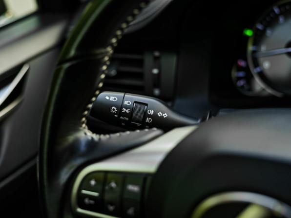Lexus ES VI Рестайлинг с пробегом 2017 года, цена 2 820 000 рублей, 100037 км, седан, Автокод Объявления