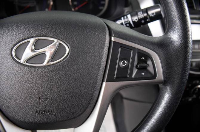 Hyundai Solaris I Рестайлинг с пробегом 2014 года, цена 1 299 000 рублей, 63250 км, хэтчбек, Автокод Объявления