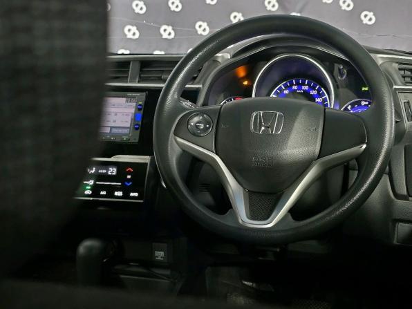 Honda Fit III с пробегом 2016 года, цена 979 000 рублей, 124850 км, хэтчбек, Автокод Объявления