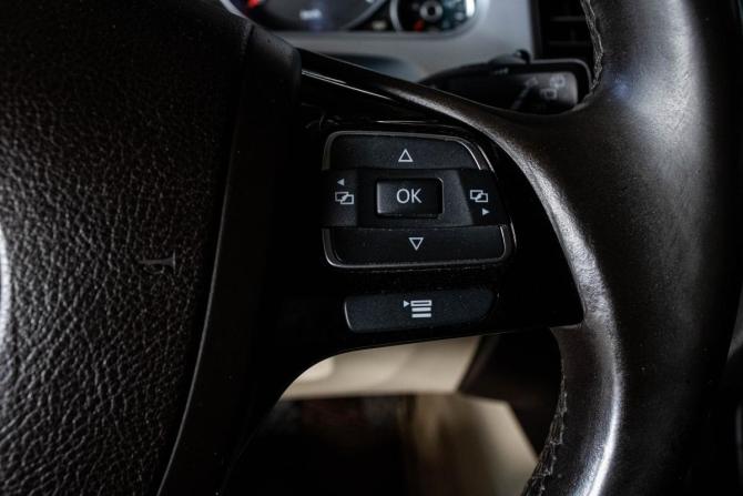 Volkswagen Touareg II с пробегом 2012 года, цена 2 250 000 рублей, 211909 км, внедорожник, Автокод Объявления