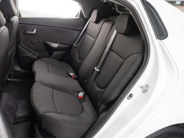 Kia Rio III Рестайлинг с пробегом 2015 года, цена 1 069 000 рублей, 95113 км, седан, Автокод Объявления