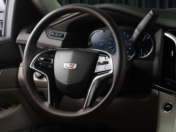 Cadillac Escalade IV с пробегом 2016 года, цена 3 347 000 рублей, 226002 км, внедорожник, Автокод Объявления