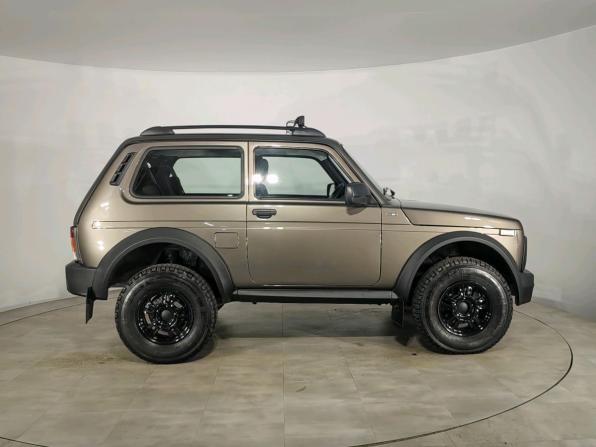 Lada (ВАЗ) Niva Legend с пробегом 2024 года, цена 1 300 000 рублей, 625 км, внедорожник, Автокод Объявления
