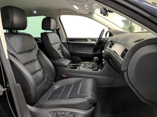 Volkswagen Touareg II Рестайлинг с пробегом 2015 года, цена 2 795 000 рублей, 111057 км, внедорожник, Автокод Объявления