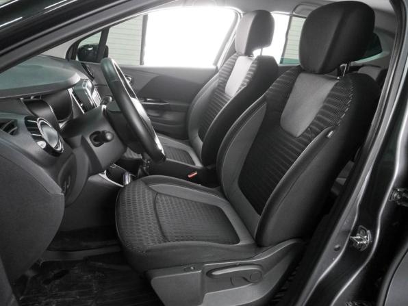 Renault Kaptur I с пробегом 2017 года, цена 1 499 000 рублей, 137354 км, внедорожник, Автокод Объявления