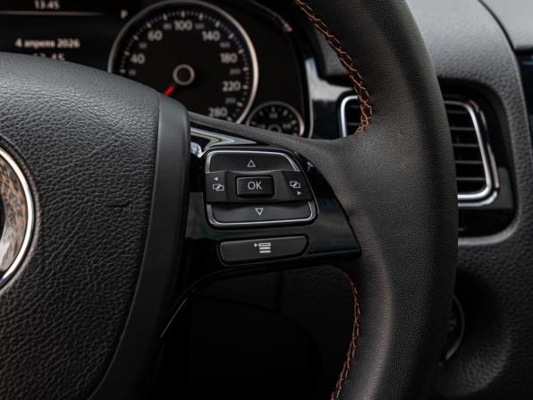 Volkswagen Touareg II Рестайлинг с пробегом 2014 года, цена 2 418 000 рублей, 262739 км, внедорожник, Автокод Объявления