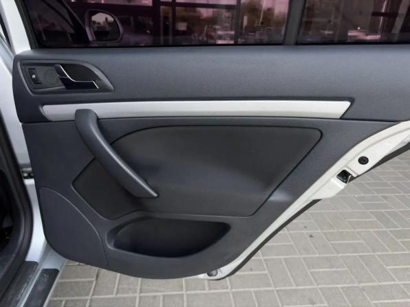 Skoda Octavia II (A5) Рестайлинг с пробегом 2011 года, цена 818 000 рублей, 197597 км, лифтбек, Автокод Объявления