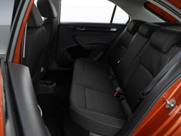 Skoda Rapid I Рестайлинг с пробегом 2018 года, цена 1 283 055 рублей, 180120 км, лифтбек, Автокод Объявления