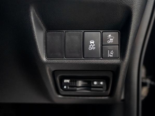 Honda Stepwgn V с пробегом 2016 года, цена 1 900 000 рублей, 168417 км, минивэн, Автокод Объявления