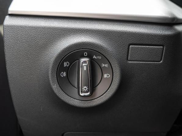 Skoda Rapid II с пробегом 2021 года, цена 2 210 000 рублей, 79105 км, лифтбек, Автокод Объявления