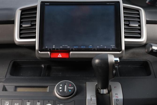 Honda Freed I Рестайлинг с пробегом 2013 года, цена 1 359 000 рублей, 140012 км, компактвэн, Автокод Объявления